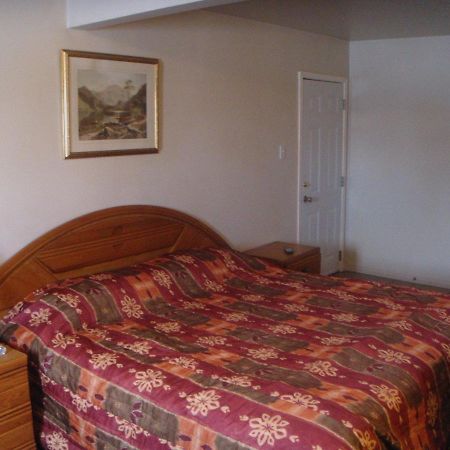 Welcome Traveller Motel Kingston Bagian luar foto